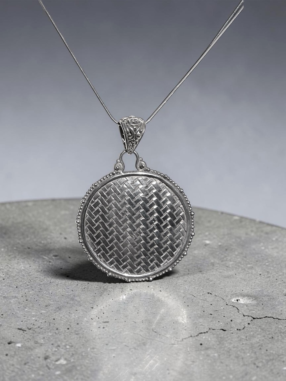 🌺Retired Sarda Large Basketweave Pendant Necklace